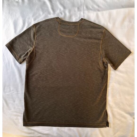 ommy Bahama Men's Medium Brown Tencel Blend Tee - Excellent Condition - Picture 5 of 5